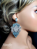 Elizabeth Lt. Blue Crystal